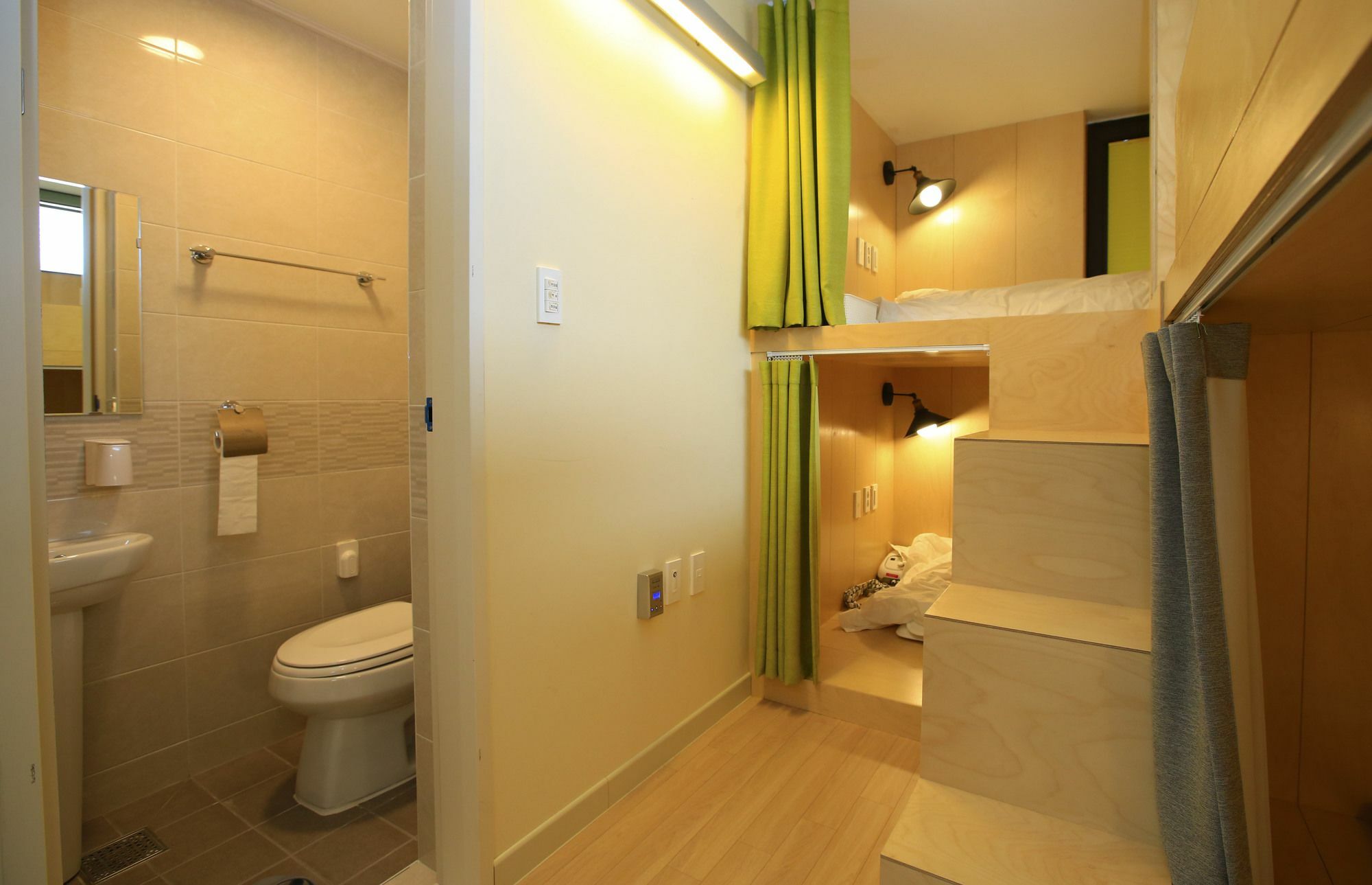 Dongdong Guesthouse Jeju Esterno foto
